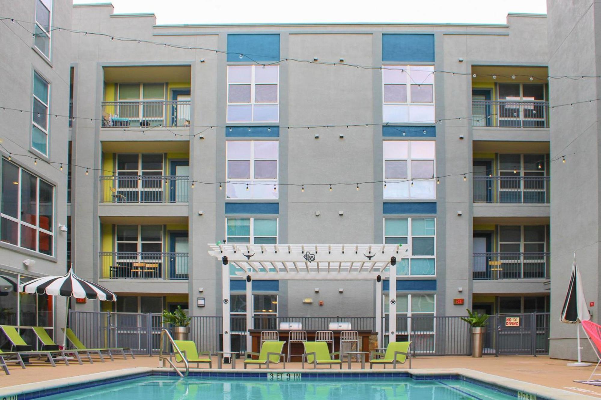 Upstay - Condo With Pool Gym Games And Bbq Austin Bagian luar foto