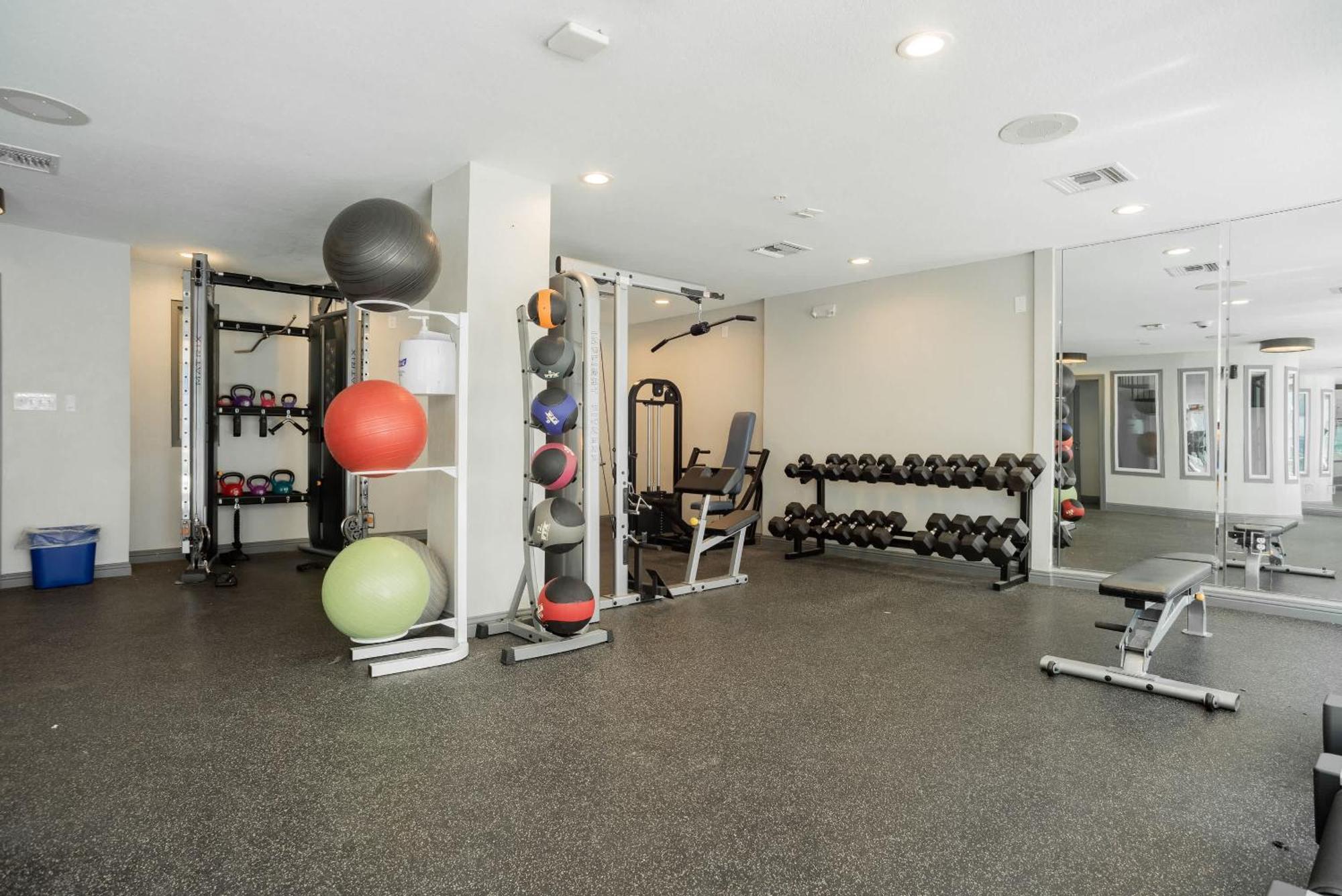 Upstay - Condo With Pool Gym Games And Bbq Austin Bagian luar foto