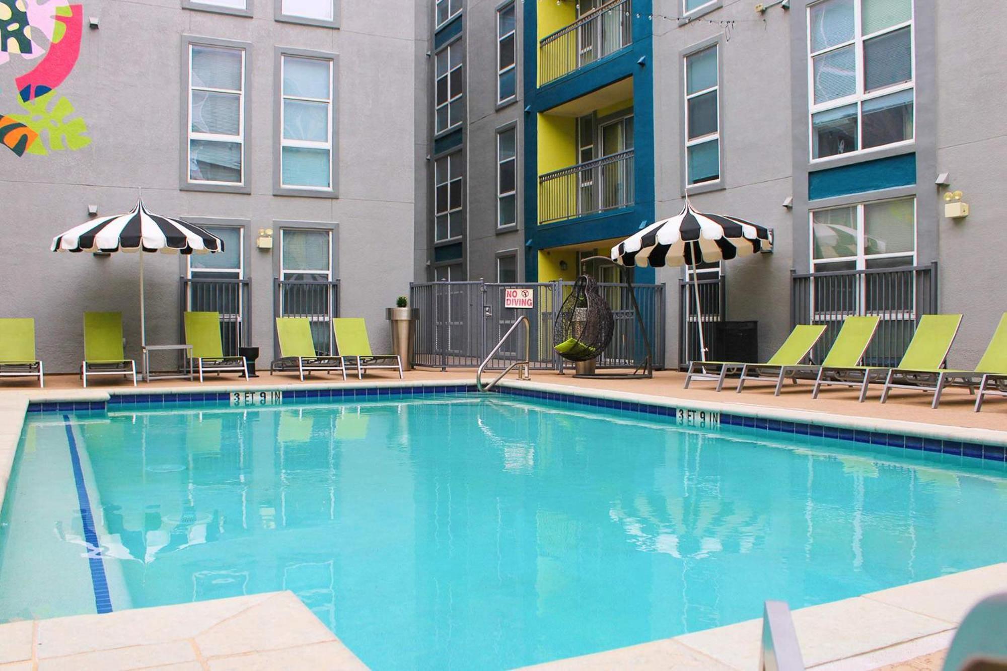 Upstay - Condo With Pool Gym Games And Bbq Austin Bagian luar foto